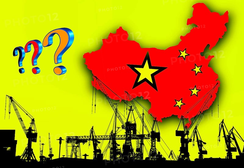 Symbolic image, China, Germany, EU, European Union, Oat, international harbour, economic relations, protectionism, surveillance, social spider web, trade dispute, punitive tariffs, economic war, international markets, East-West conflict, hegemony, global economy, dominance, espionage, social media, social networks, GDPR General Data Protection Regulation, data siphoning, data collection, data sale, security, Tiktok, Huawei, Europe
