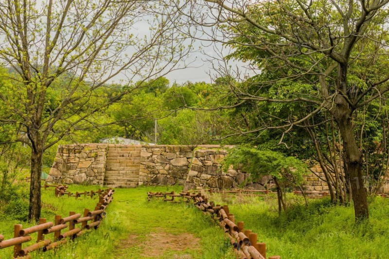 Hiking trail leading to remains of Japanese stone fortress in Suncheon, South Korea, Asia