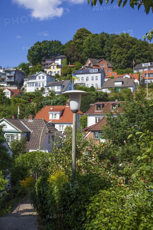 Suellberg with villas in the Treppenviertel, residential building, Blankenese district, Hamburg, Germany, Europe