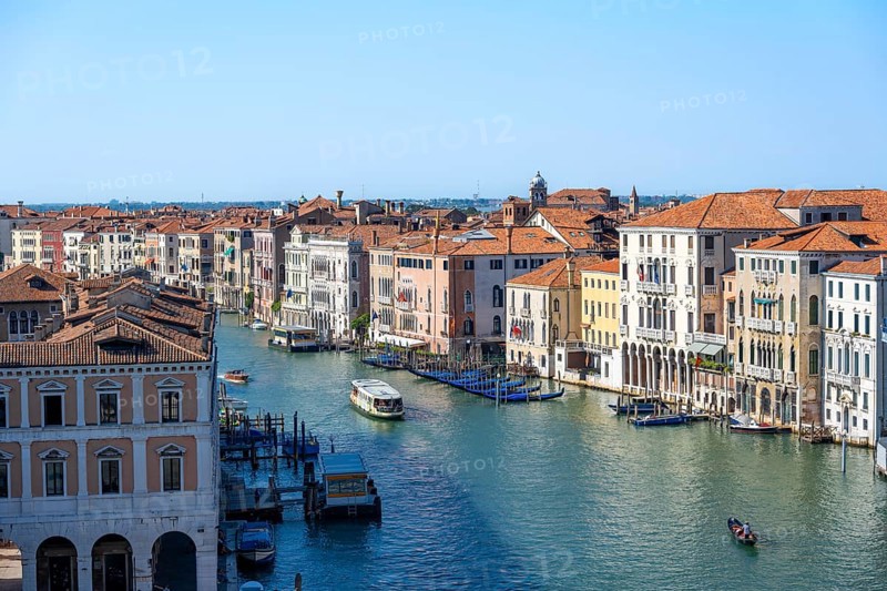 View from the roof of the Fondaco dei Tedeschi, boats on the Grand Canal, Venice, Veneto, Italy, Europe