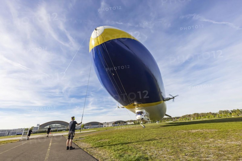 Zeppelin ready for take-off for a sightseeing flight, Tourism on Lake Constance, Friedrichshafen, Baden-Wuerttemberg, Germany, Europe