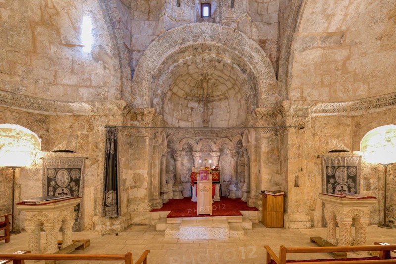 Syrian Orthodox Meyrien Ana Monastery and Church dedicated to the Virgin Mary, Central nave and Main altar, Mardin, Turkey, Asia