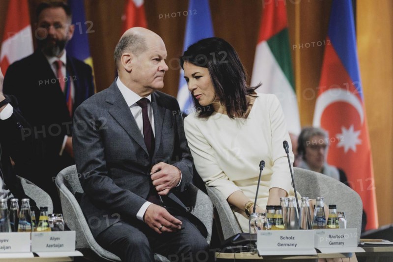 (R-L) Annalena Baerbock (Alliance 90/The Greens), Federal Foreign Minister, and Olaf Scholz (SPD), Federal Chancellor, photographed during the Petersberg Climate Dialogue in Berlin, 26.04.2024. / Photographed on behalf of the Federal Foreign Office