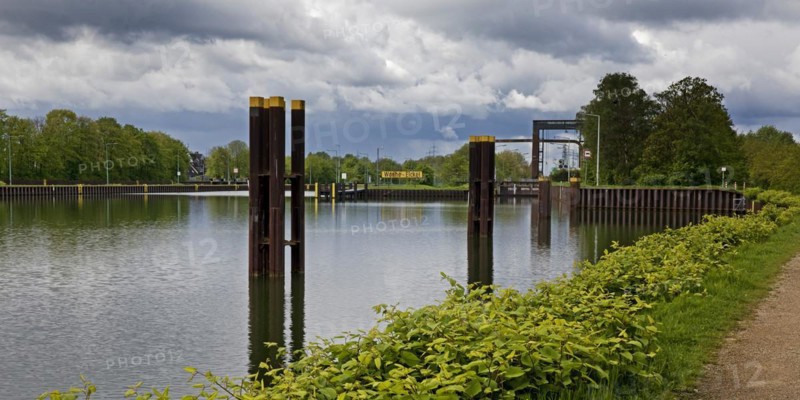 Path at the headwater of the Wanne-Eickel lock system, Rhine-Herne Canal, Herne, North Rhine-Westphalia, Ruhr area, Germany, Europe