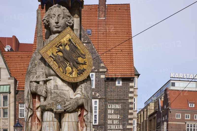 Section with head and shield of the Bremen Roland in Bremen, Hanseatic city, federal state of Bremen, Germany, Europe