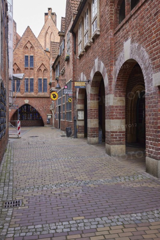 Brick building with arcades in Boettcherstrasse in Bremen, Hanseatic City, State of Bremen, Germany, Europe