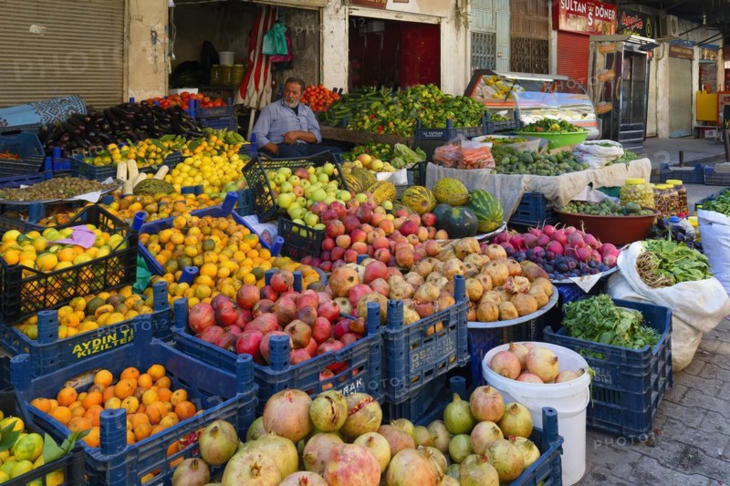 Vegetable stand, Mardin bazaar, Turkey, Asia