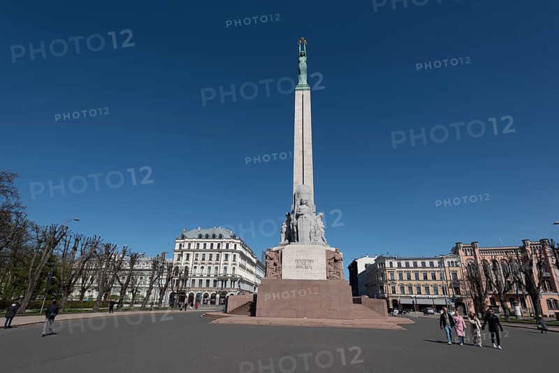 Freedom Monument, erected in 1935 at the time of Latvia's first independence, female Statue of Liberty holding three golden stars in her hands, affectionately called Milda by Latvians, Riga, Latvia, Europe