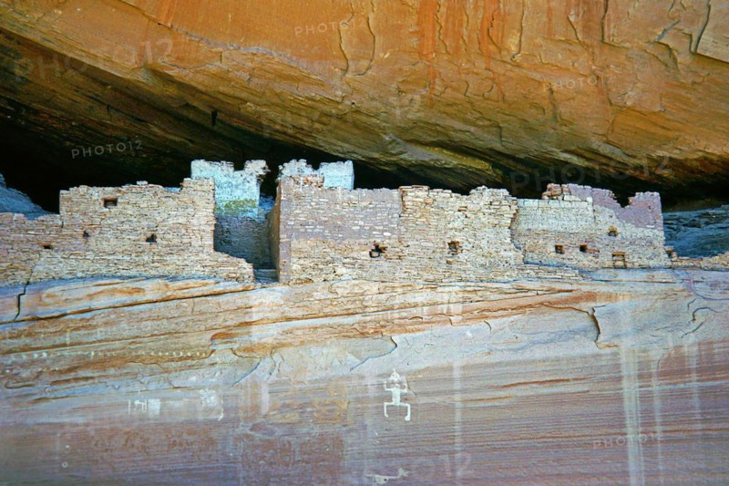 White House Ruin, settlement built 1000 years ago, early Pueblo culture, Canyon de Chelly National Monument, area of the Navajo Nation, north-east US state of Arizona. Nearest town Chinle. Colorado Plateau, Arizona, USA, North America