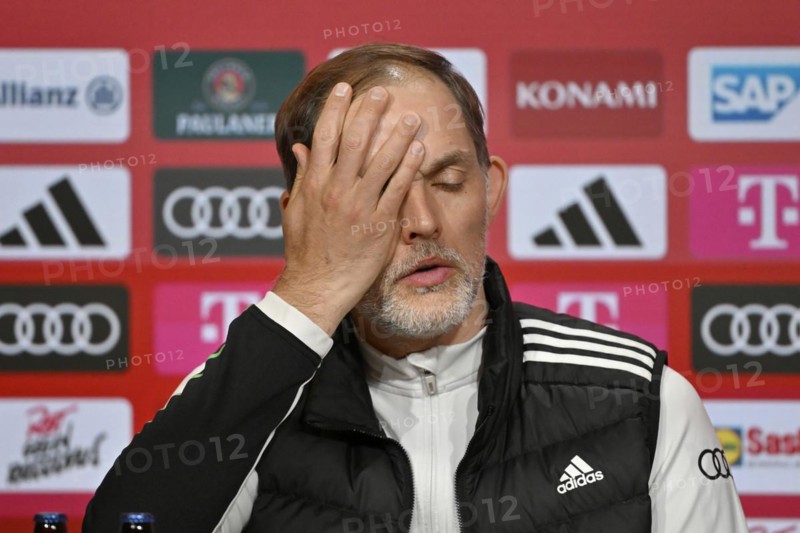 Coach Thomas Tuchel FC Bayern Munich FCB exhausted, disappointed, press conference, PK, Allianz Arena, Munich, Bayern, Germany, Europe