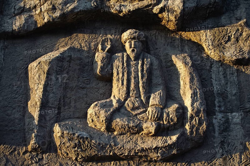 Sculpture depicting a manaschi, kyrgyz storyteller reciting the epic of Manas, Bishkek, Kyrgyzstan, Central Asia, Asia