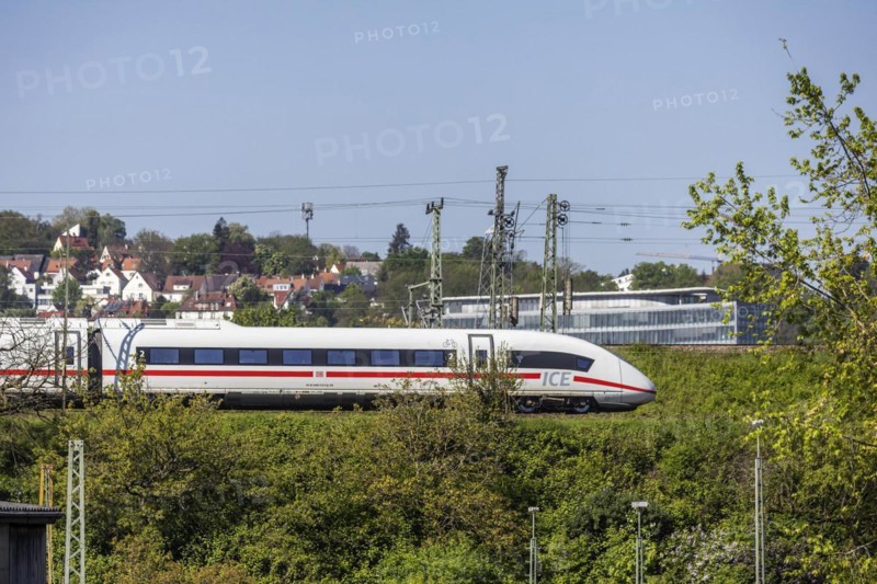 Deutsche Bahn AG InterCityExpress ICE en route, railway embankment and overhead lines, infrastructure, Stuttgart, Baden-Wuerttemberg, Germany, Europe