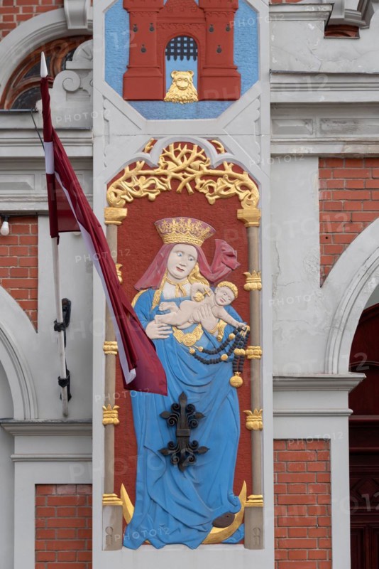 St Mary at the entrance to the Blackheads' House, patron saint of the Brotherhood of Blackheads, Riga, Latvia, Europe