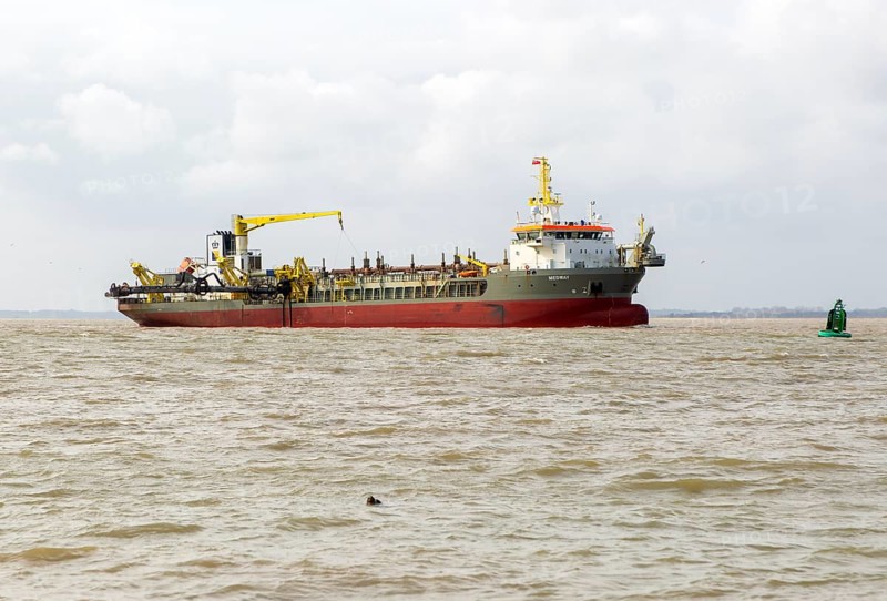 Medway ship Hopper Dredger vessel, approaching port of Harwich, River Orwell Stour estuary, Suffolk Essex, England, UK