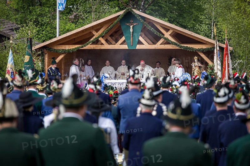 Patron saint's day, 2024, patron saint, festival, mountain marksmen, customs, tradition, church, celebration, traditional traditional costume, nostalgic, Cardinal, bishop, Reinhard Marx, lederhosen, traditional costume, Lenggries, Bavaria, Germany, Europe