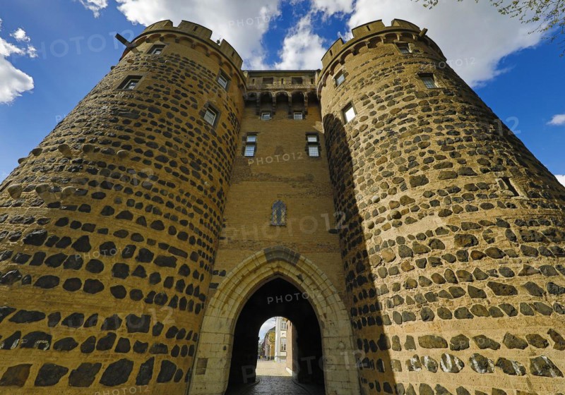 Obertor, the last surviving medieval town gate in Neuss, Neuss town fortifications, Lower Rhine, North Rhine-Westphalia, Germany, Europe