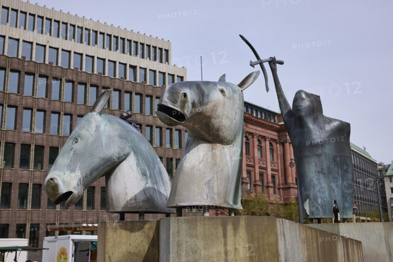 Neptune Fountain by the sculptor Waldemar Otto at the Domshof in Bremen, Hanseatic City, State of Bremen, Germany, Europe