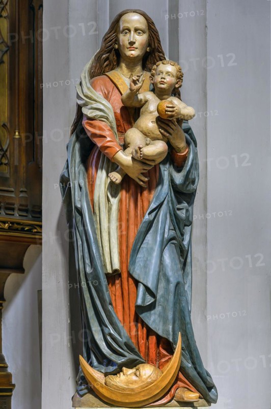 Figure of the Virgin Mary with baby Jesus, Church of St Martin, Kaufbeuern, Allgaeu, Swabia, Bavaria, Germany, Europe