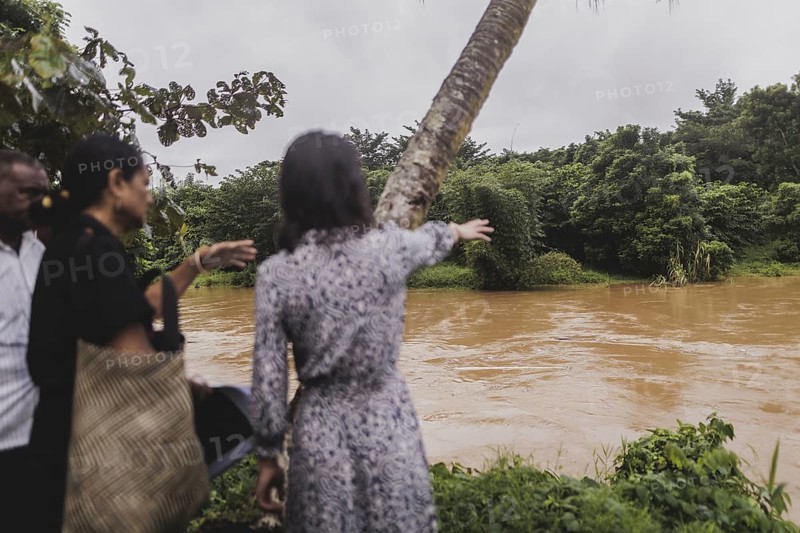 (R-L) Annalena Baerbock (Buendnis 90/Die Gruenen), Federal Foreign Minister, and Christine Fung, employee of the Deutsche Gesellschaft fuer Internationale Zusammenarbeit, photographed during a visit to the village of Vuniniudrovo, 6 May 2024. Baerbock is travelling to Australia, New Zealand and Fiji for political talks / Photographed on behalf of the Federal Foreign Office