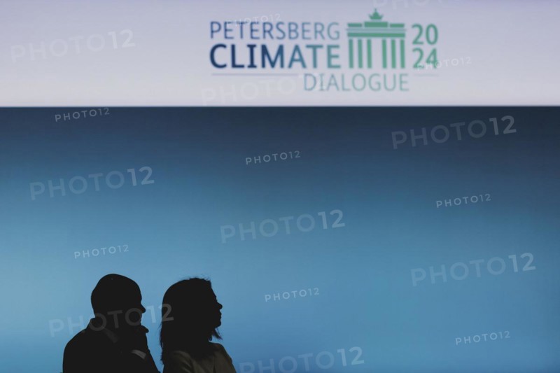 (L-R) Olaf Scholz (SPD), Federal Chancellor, and Annalena Baerbock (Alliance 90/The Greens), Federal Foreign Minister, photographed during the Petersberg Climate Dialogue in Berlin, 26 April 2024 / Photographed on behalf of the Federal Foreign Office