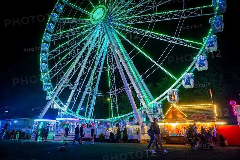 Spring Festival of the Dresden Showmen on the fairgrounds at the Marienbruecke, Dresden, Saxony, Germany, Europe