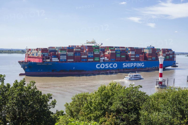 Cosco container ship and lighthouse on the Elbe, Blankenese district, Hamburg, Germany, Europe
