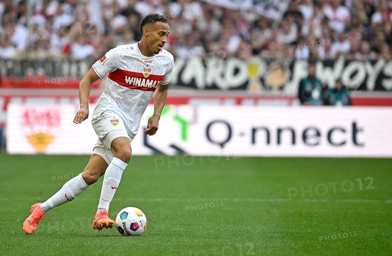 Jamie Leweling VfB Stuttgart (18) Action on the ball, MHPArena, MHP Arena Stuttgart, Baden-Wuerttemberg, Germany, Europe