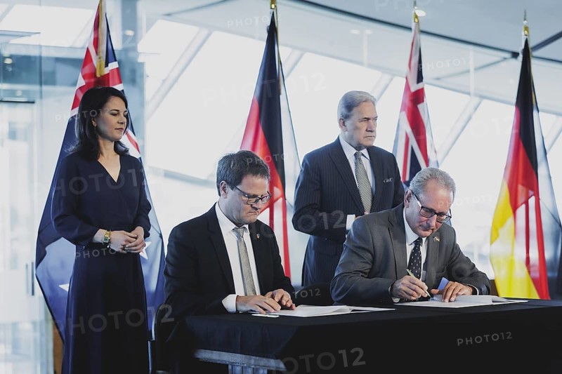 Signing ceremony of a letter of intent to establish a research partnership in the Antarctic between the New Zealand Antarctic Institute and the Alfred Wegener Institute, Helmholtz Centre for Polar and Marine Research in Auckland, 04.05.2024. Baerbock travels to Australia, New Zealand and Fiji for political talks / Photographed on behalf of the Federal Foreign Office