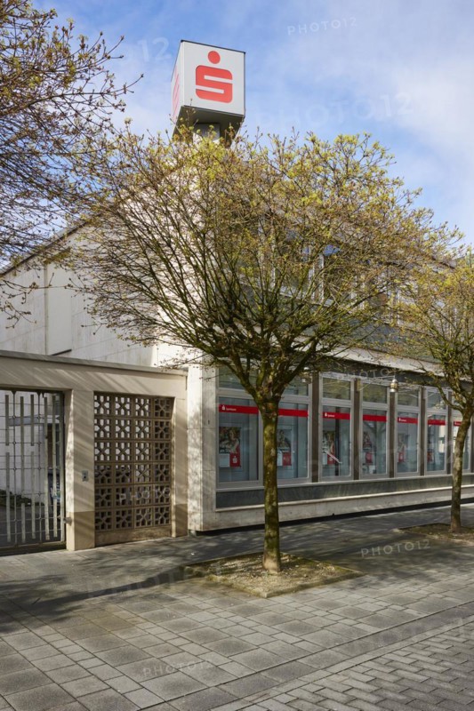 Main branch of the Sparkasse in the city centre of Hattingen, Ennepe-Ruhr district, North Rhine-Westphalia, Germany, Europe