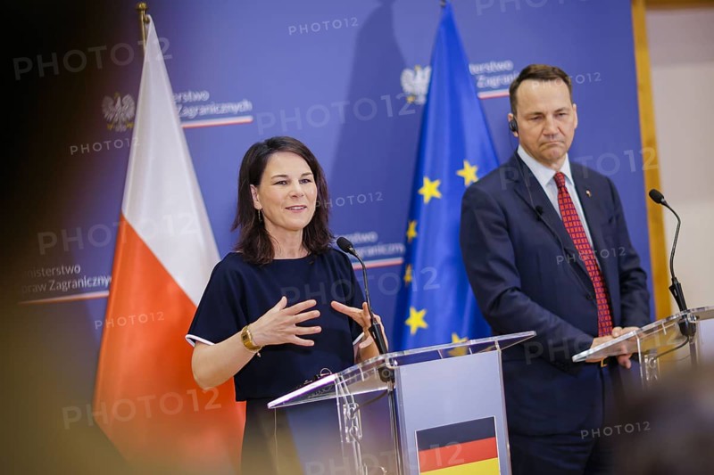 20th anniversary of Poland's accession to the EU. Annalena Baerbock (Alliance 90/The Greens), Federal Foreign Minister, and Rados Caw Sikorski, Foreign Minister of Poland, give a press conference. S Cubice, 01.05.2024. Photographed on behalf of the Federal Foreign Office