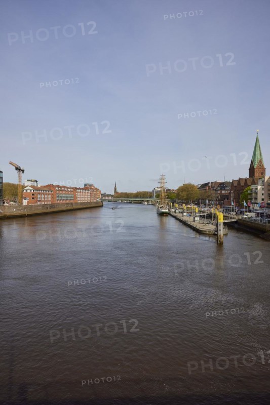 Weser with Martinianleger, Teerhof, Weser Promenade and St. Martini Church in Bremen, Hanseatic City, State of Bremen, Germany, Europe