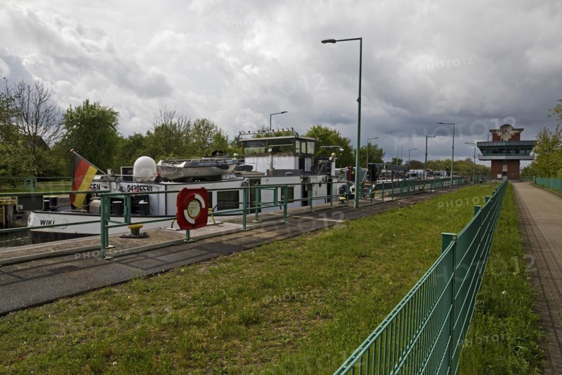 The motor tanker Wiki enters the lock system Wanne-Eickel, Neue Suedschleuse, Rhine-Herne Canal, Herne, Ruhr area, Germany, Europe