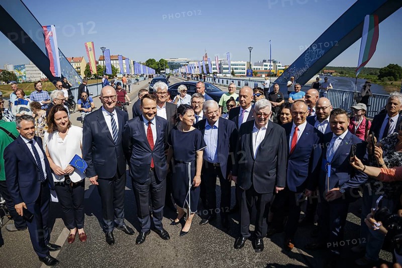 Annalena Baerbock (Alliance 90/The Greens), Federal Foreign Minister, visits the Europe Festival 'Aeo European Picnic 'Aeo together with the Mayor of S Cubice, Marzena S Codownik, and the Lord Mayor of Frankfurt an der Oder, Rene Wilke. S Cubice, 01.05.2024. Photographed on behalf of the Federal Foreign Office