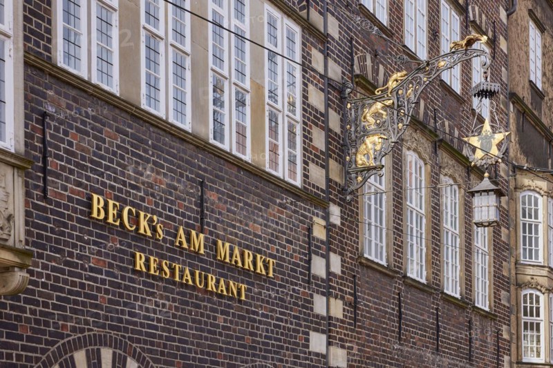 Nose sign and notice on the brick facade of the Becks am Markt restaurant in Bremen, Hanseatic city, state of Bremen, Germany, Europe