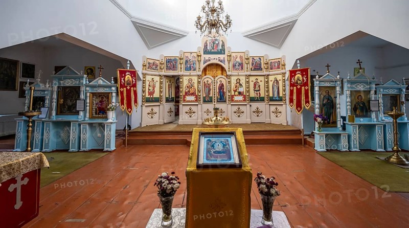 Interior view with altar, Tserkov Russian Orthodox Church, Teploklyuchenka, Kyrgyzstan, Asia