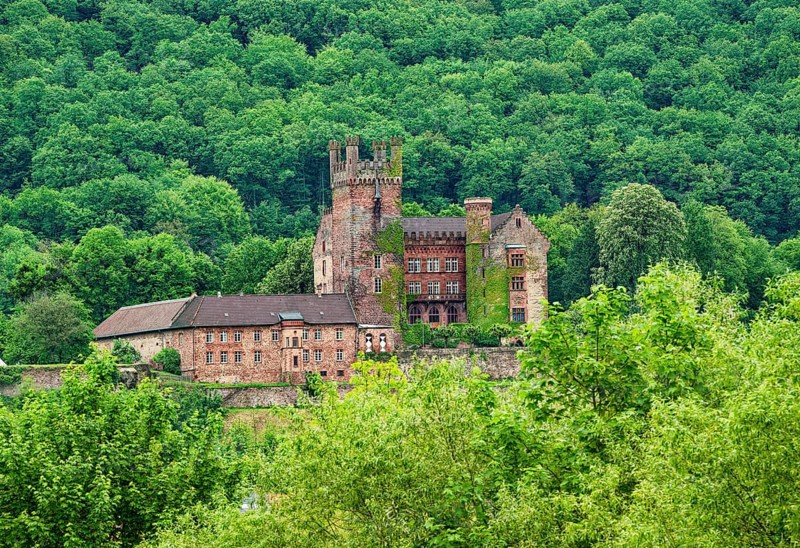 Mittelburg, four-castle town of Neckarsteinach, Baden-Wuerttemberg, Germany, Europe
