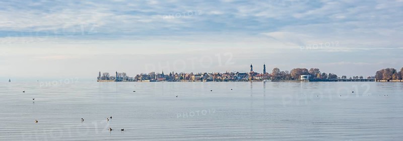 View over the lake to the village of Lindau Island with church towers, Lindau, Lake Constance, Bavaria, Germany, Europe