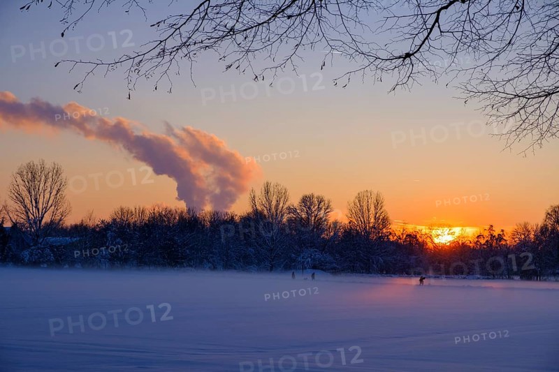 Sunset in winter, Ismaning, Upper Bavaria, Bavaria, Germany, Europe