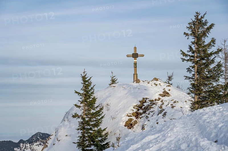 Summit cross on the Rauhkopf, Mangfall mountains, Bavarian Prealps, Bavaria, Tyrol, Germany, Europe