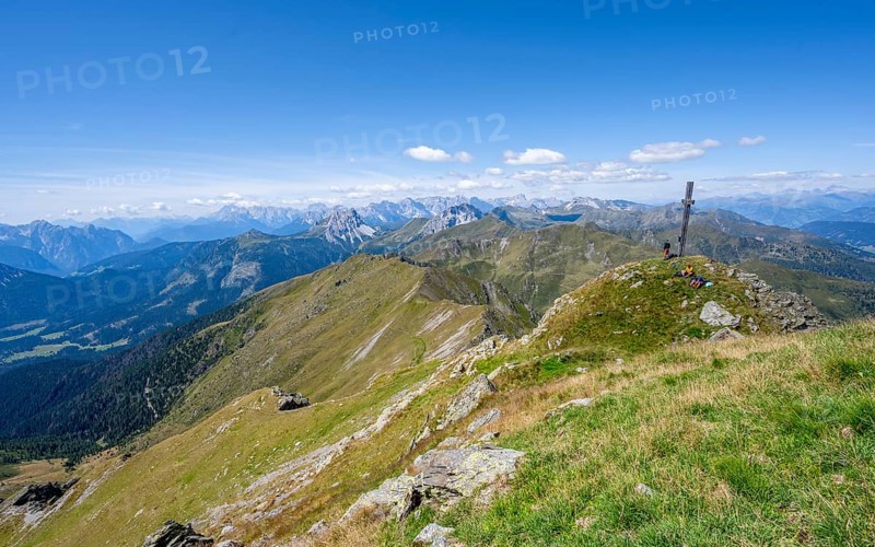 Summit of the Hochspitz or Monte Vacomun, view of the mountain ridge of the Carnic Main Ridge, Carnic High Trail, Carnic Main Ridge, Carnic Alps, Carinthia, Austria, Europe