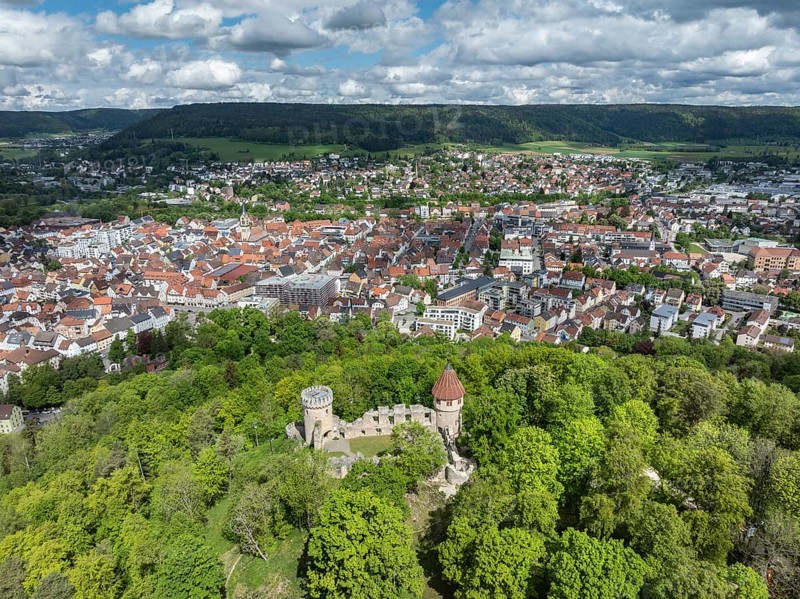 Aerial view of the Honburg castle ruins on the Honberg with the town of Tuttlingen, district of Tuttlingen, Black Forest, Baar, Heuberg, Baden-Wuerttemberg, Germany, Europe