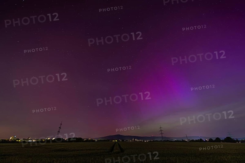 After several solar storms (solar flares), so-called auroras can be seen in the sky throughout Germany in the night between 10 May 2024 and 11 May 2024. The natural spectacle could be observed here in Hesse over the Taunus ridge, Frankfurt am Main, Hesse, Germany, Europe