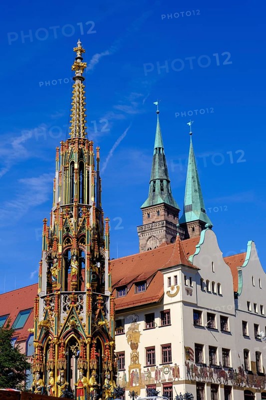 Beautiful fountain on the main market square, Old Town, Nuremberg, Middle Franconia, Franconia, Bavaria, Germany, Europe