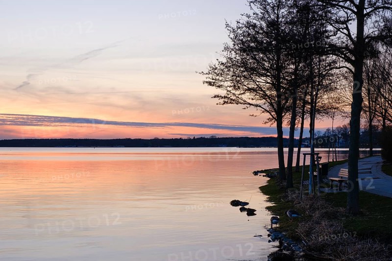 Evening mood at Lake Mueritz, Waren, Mueritz, Mecklenburg Lake District, Mecklenburg, Mecklenburg-Vorpommern, Germany, Europe