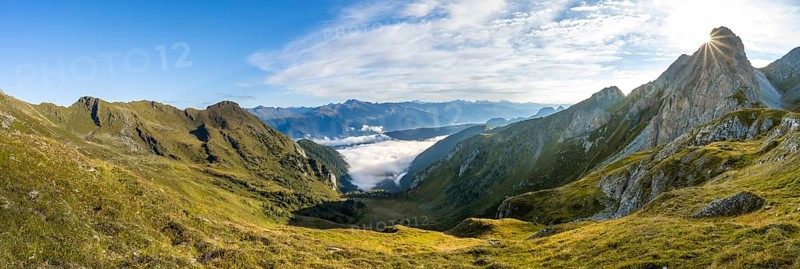 Panorama, mountain valley and mountain panorama in the morning light, view into Winkler Tal with summit Rosskopf, Sonnenstern, Carnic main ridge, Carnic High Trail, Carnic Alps, Carinthia, Austria, Europe
