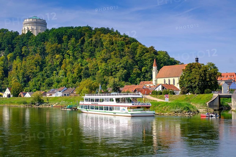 Liberation Hall, excursion boats, Danube navigation, Kelheim on the Danube, Lower Bavaria. Bavaria, Germany, Europe