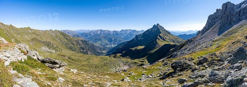 Panorama, View from the Carnic main ridge with rocky mountain peaks, Carnic High Trail, Carnic main ridge, Carnic Alps, Carinthia, Austria, Europe