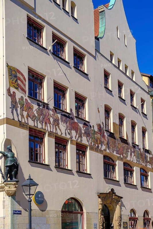 Wall fresco since 1910 Nuremberg bric-a-brac goes through all the land at the IHK building, Medieval procession with Nuremberg goods, Rathausplatz, Nuremberg, Middle Franconia, Franconia, Bavaria, Germany, Europe