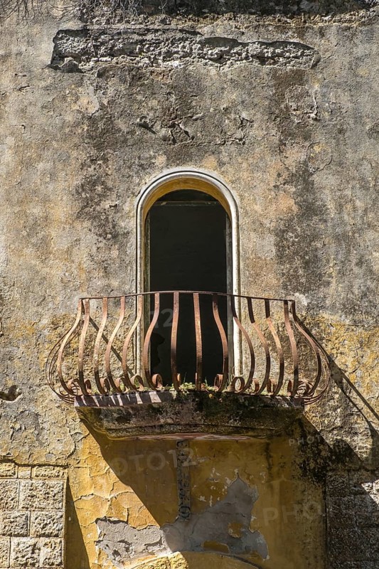 Ruins in the ghost town of Eleousa, balcony, lost place, Rhodes, Dodecanese, Greek island, Greece, Europe