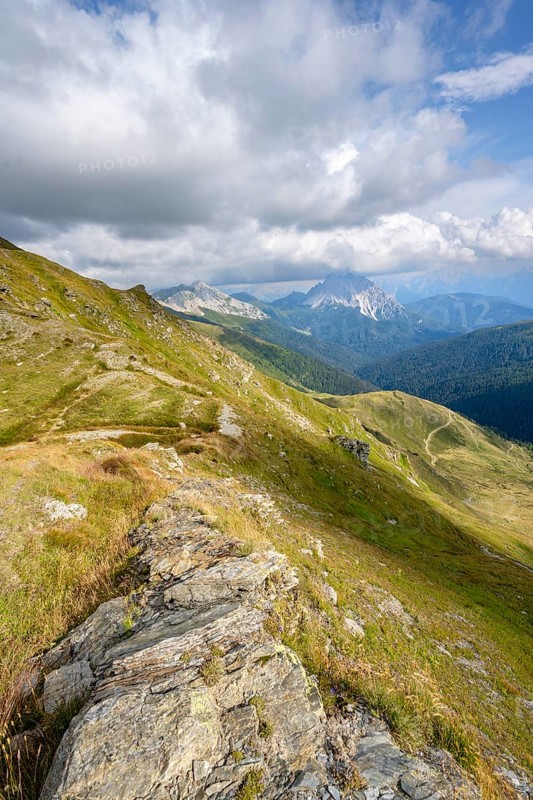 View of mountain peaks from the Obstanserseehuette, Carnic Main Ridge, Carnic High Trail, Carnic Alps, Carinthia, Austria, Europe